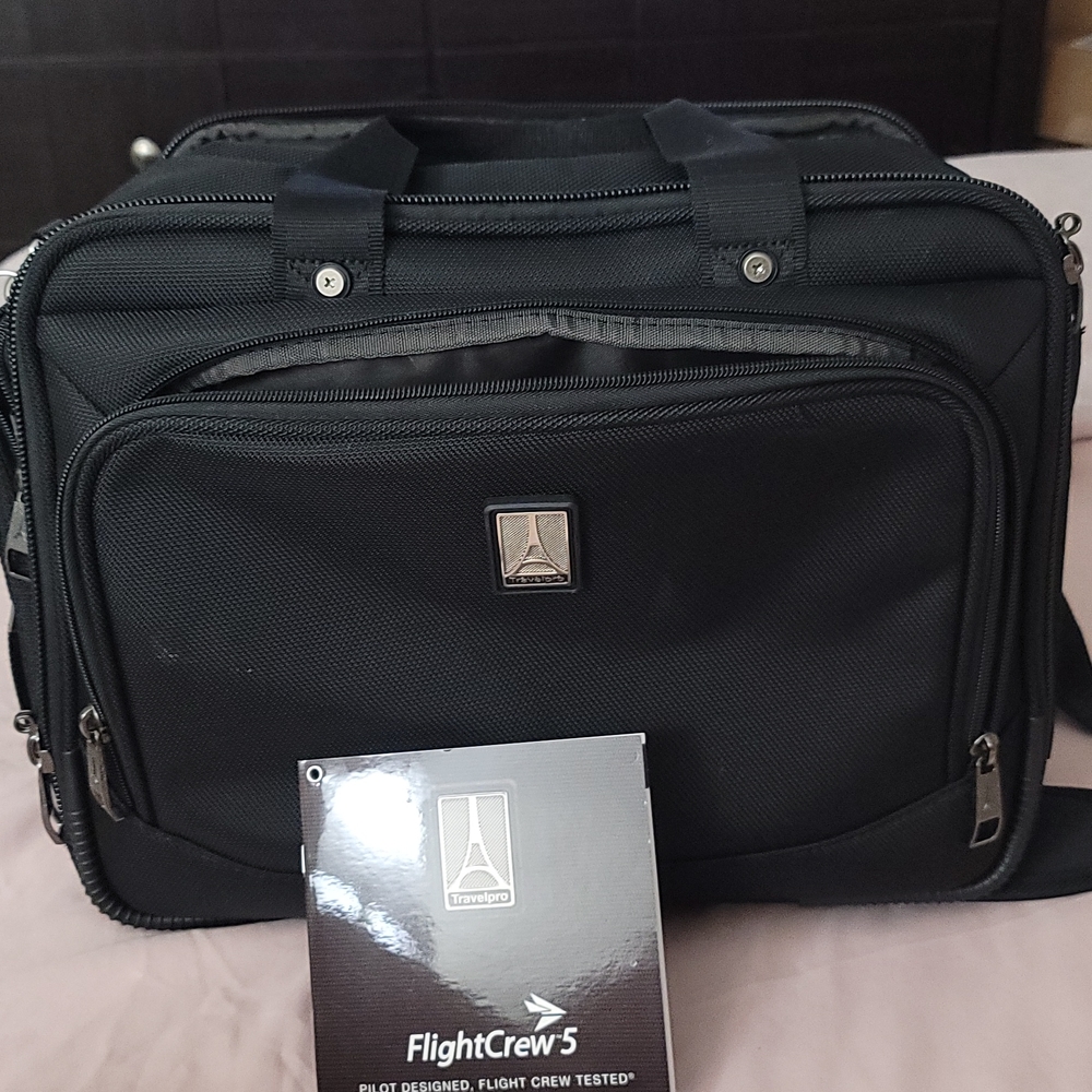 Travelpro FlightCrew5 Flight Tote